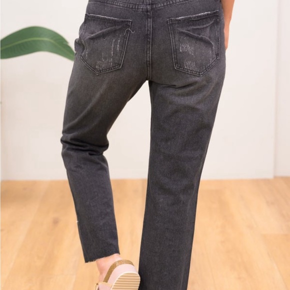 ‼️VOCAL‼️ ❤️❤️DISTRESSED MID RISE STRAIGHT LEG JEANS WITH PEARL DEATAIL❤️❤️ - Picture 3 of 3